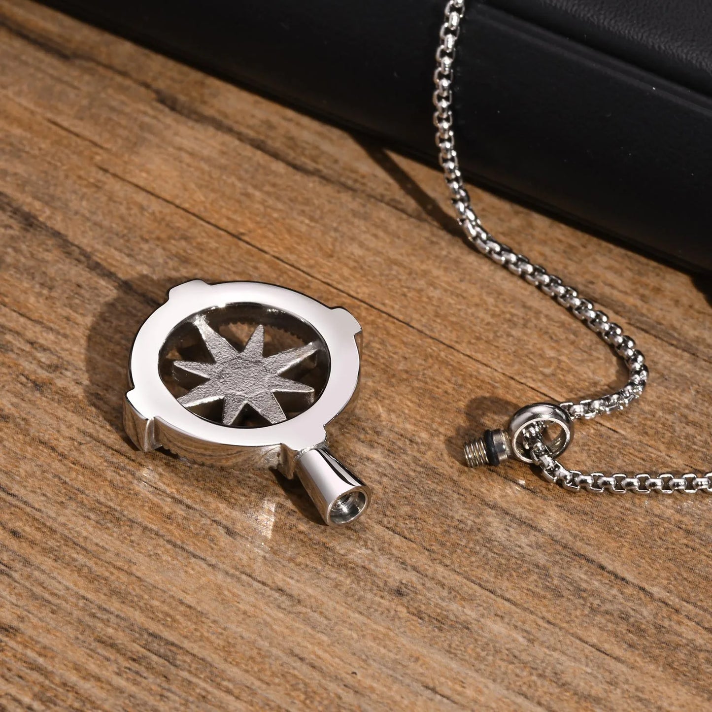 Vnox Stylish Navigation Compass Cremation Jewelry For Ashes Keepsake Pendant Necklace